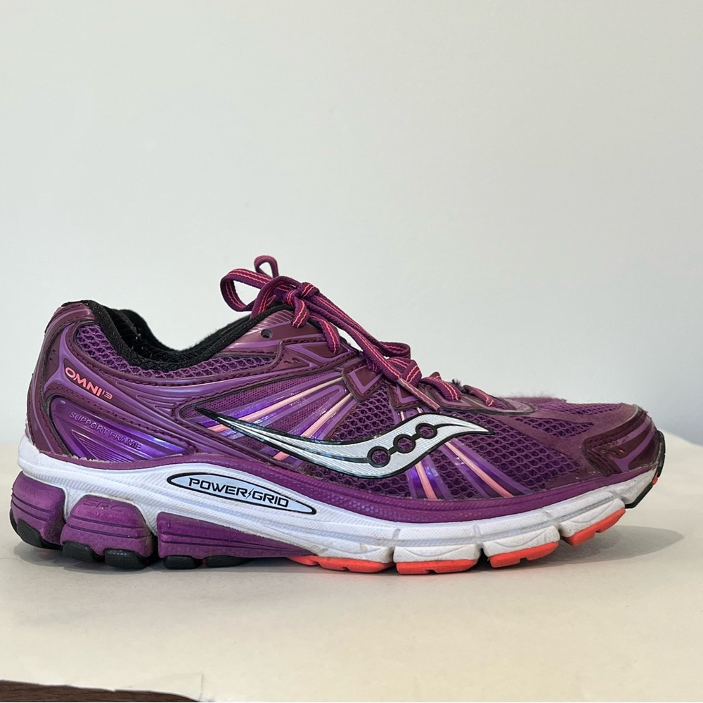 Women’s Saucony Omni Power grid Running Shows Size 6 Purple